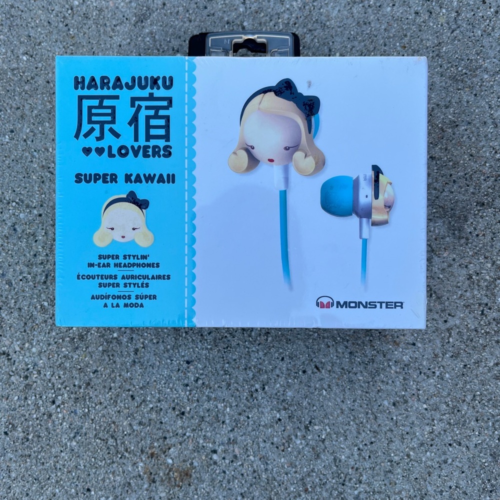 Brand new Monster Harajuku Lovers Super Kawaii Earbud Headphones